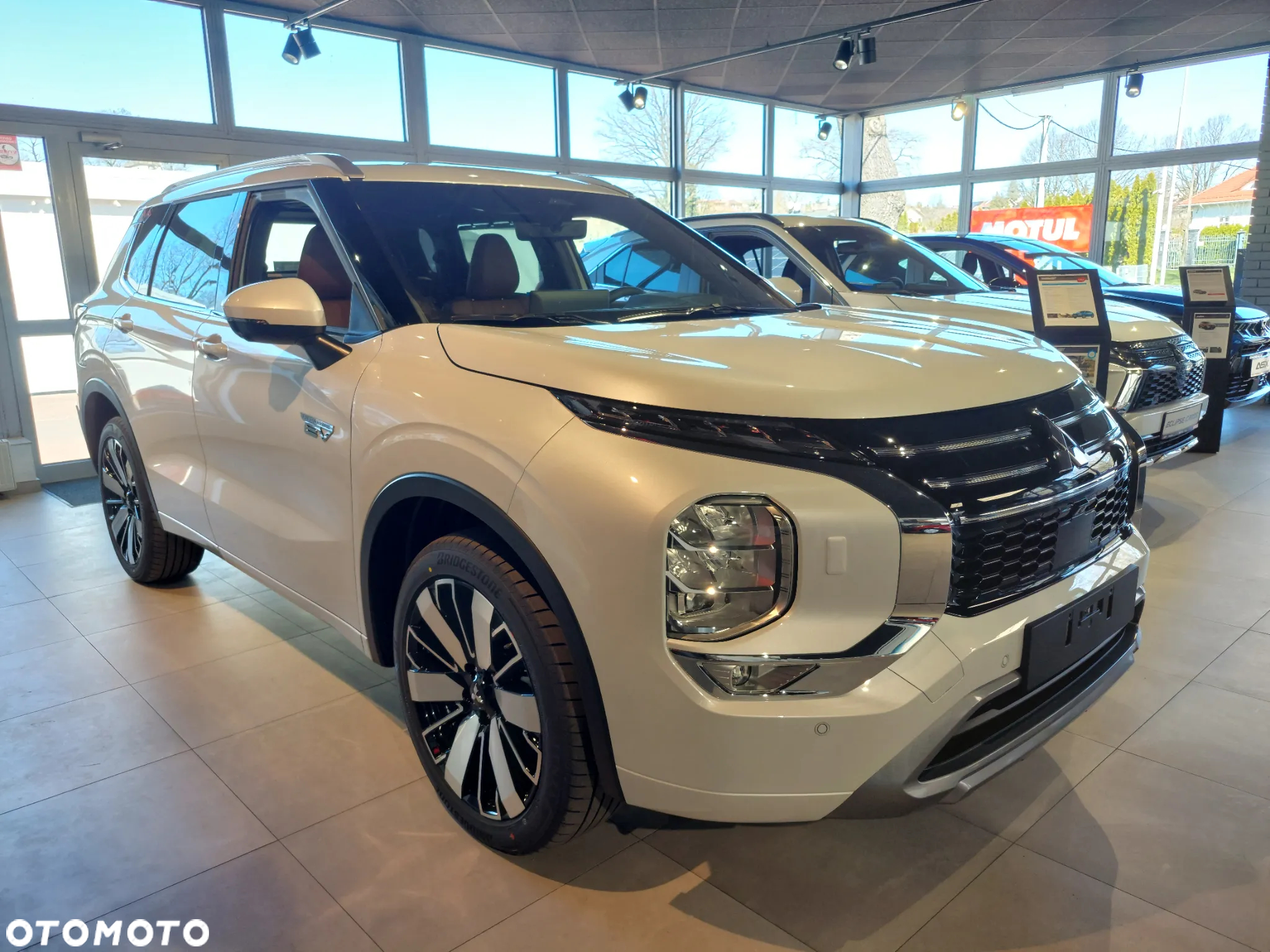 Mitsubishi Outlander PHEV Instyle Plus - 3