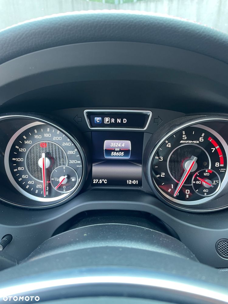 Mercedes-Benz GLA - 11
