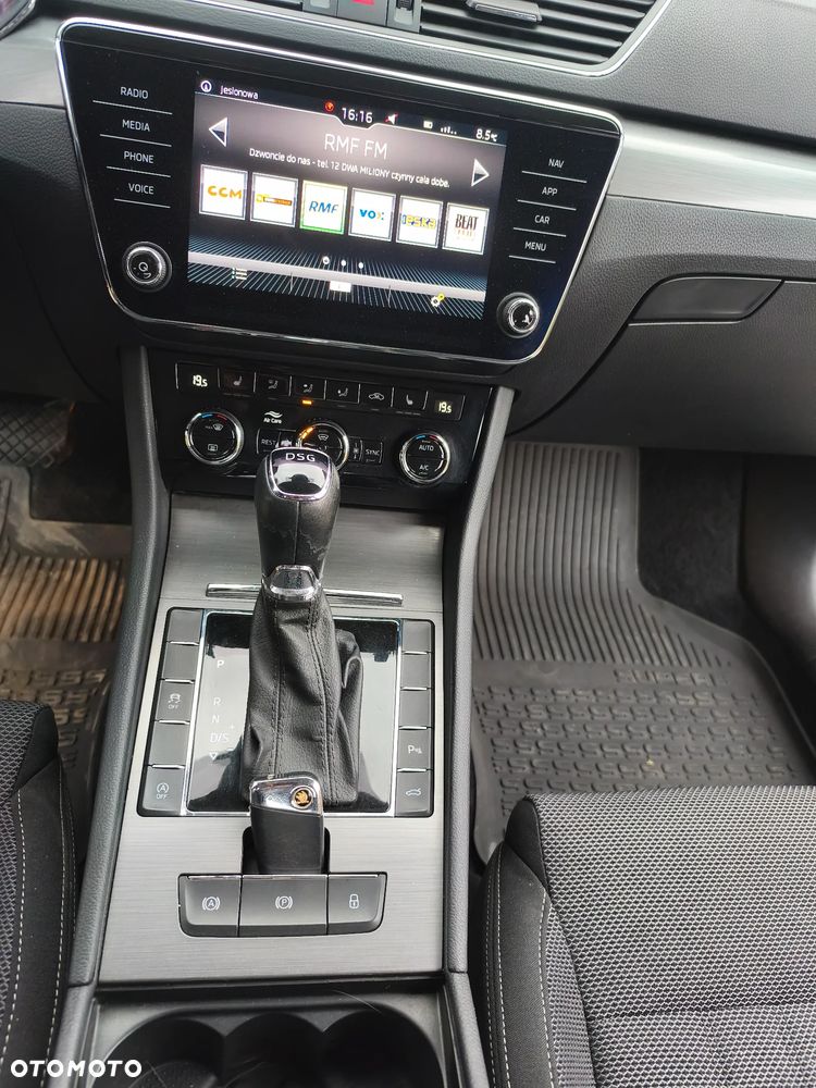 Skoda Superb 2.0 TDI SCR Style DSG - 12