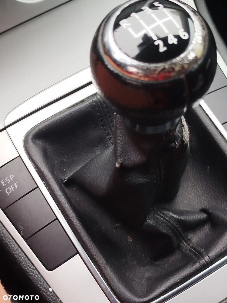 Volkswagen Passat 2.0 TDI Comfortline - 6