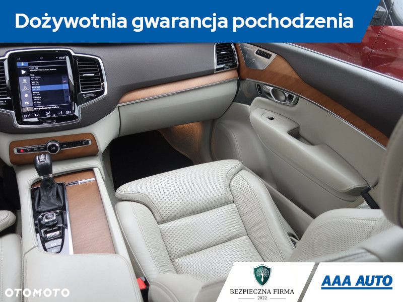 Volvo XC 90 - 9