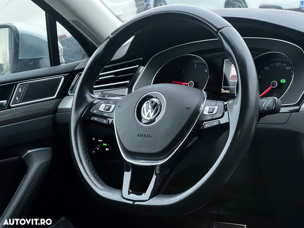 Volkswagen Passat Alltrack - 10