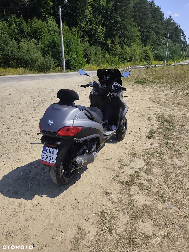Piaggio MP-3 - 4