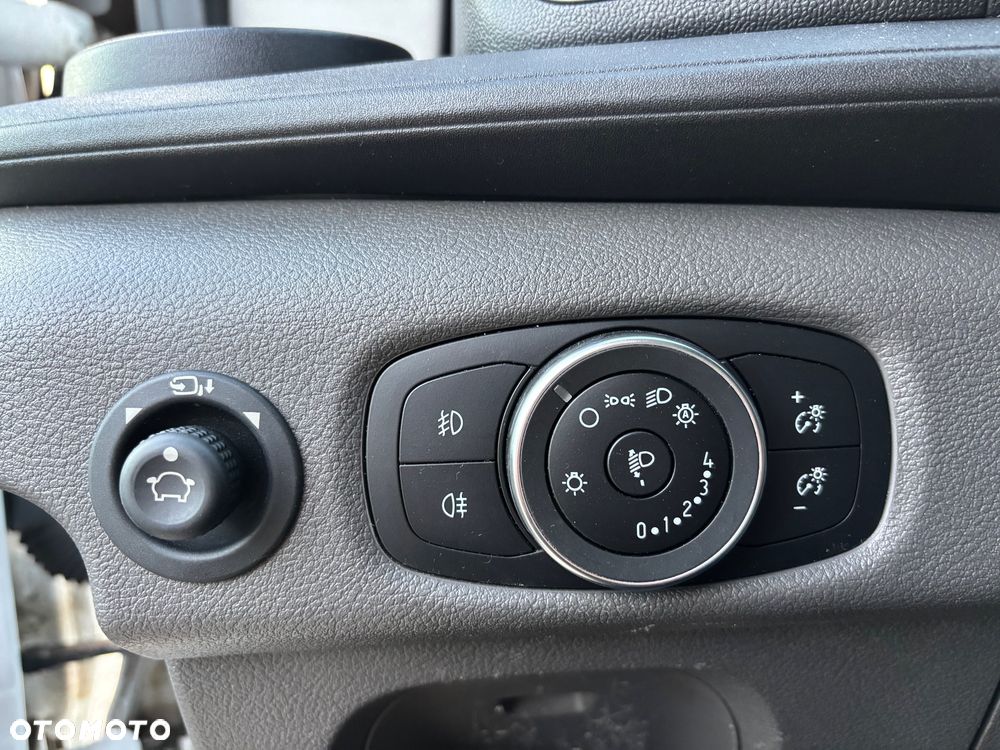 Ford Transit - 18