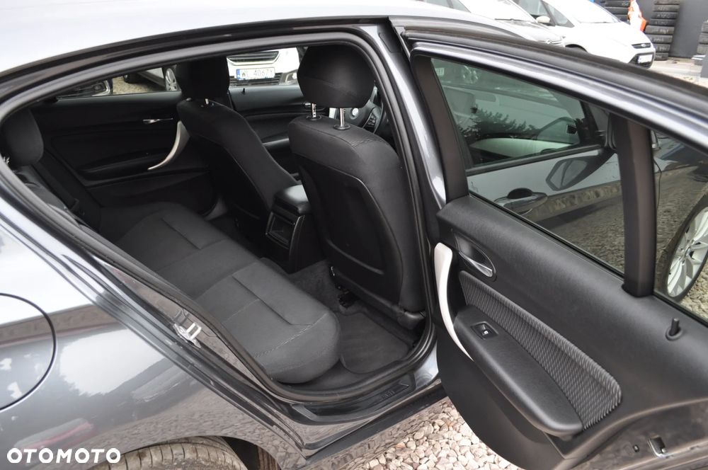 BMW Seria 1 116i - 17