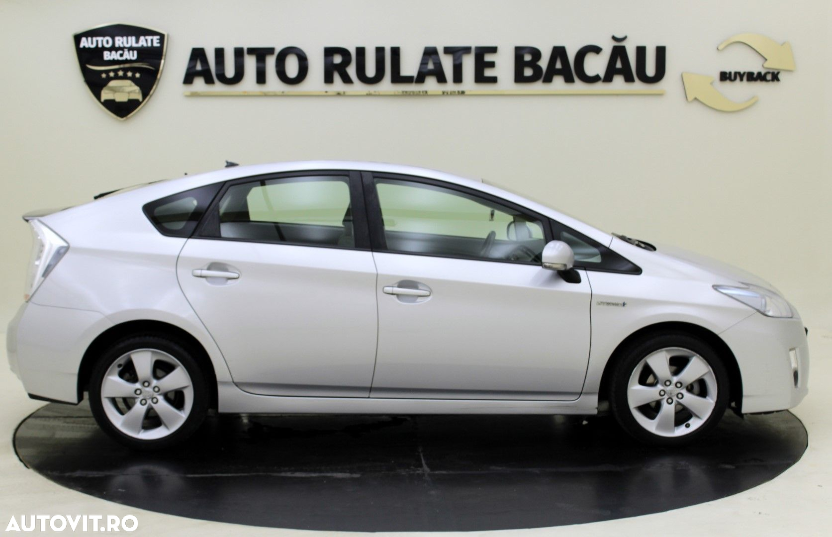 Toyota Prius - 4