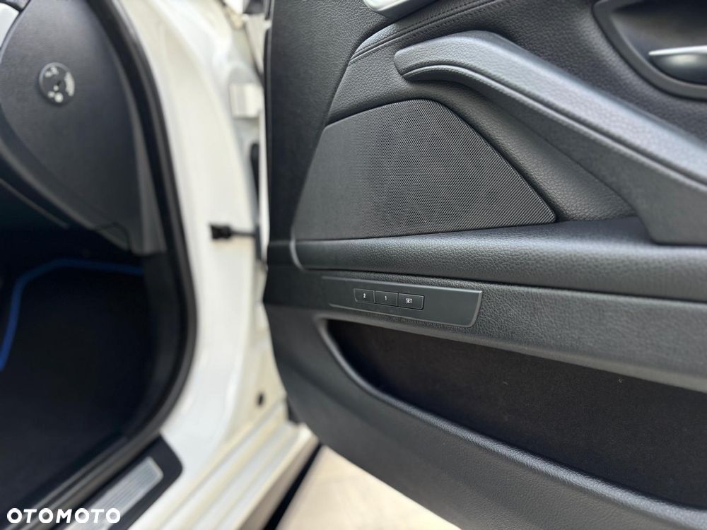BMW Seria 5 520d M Sport - 30