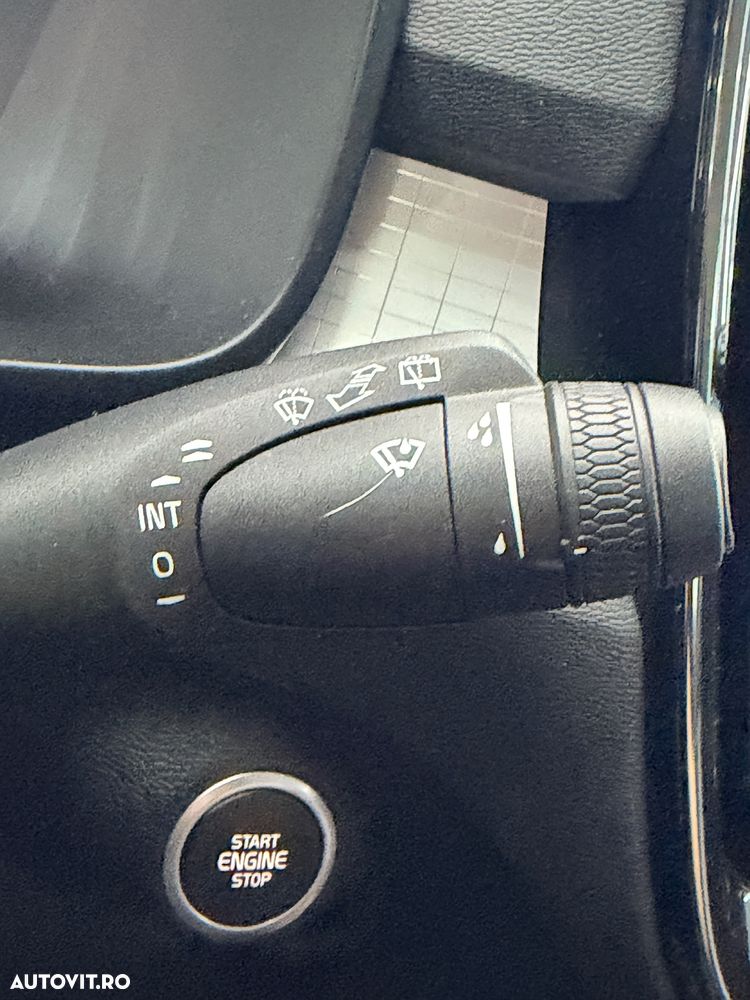 Volvo XC 40 D3 Geartronic Momentum Pro - 28