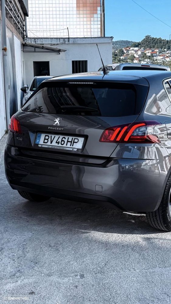 Peugeot 308 2019 photo 5