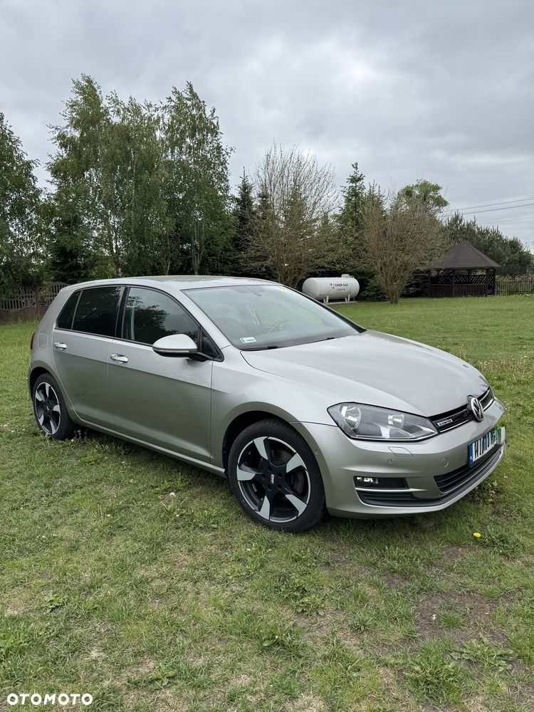 Volkswagen Golf - 2