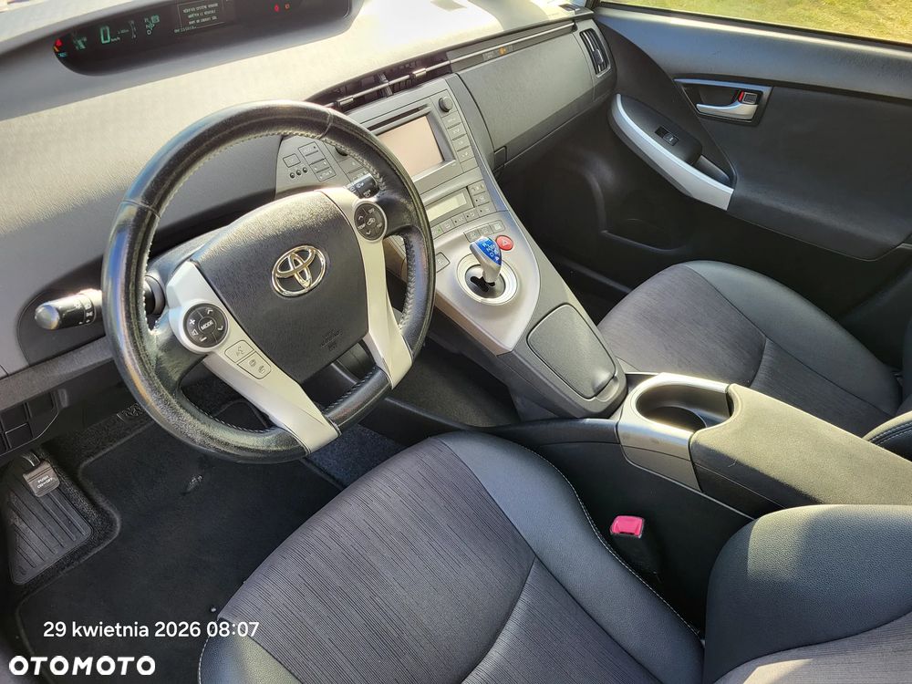 Toyota Prius (Hybrid) Executive - 20