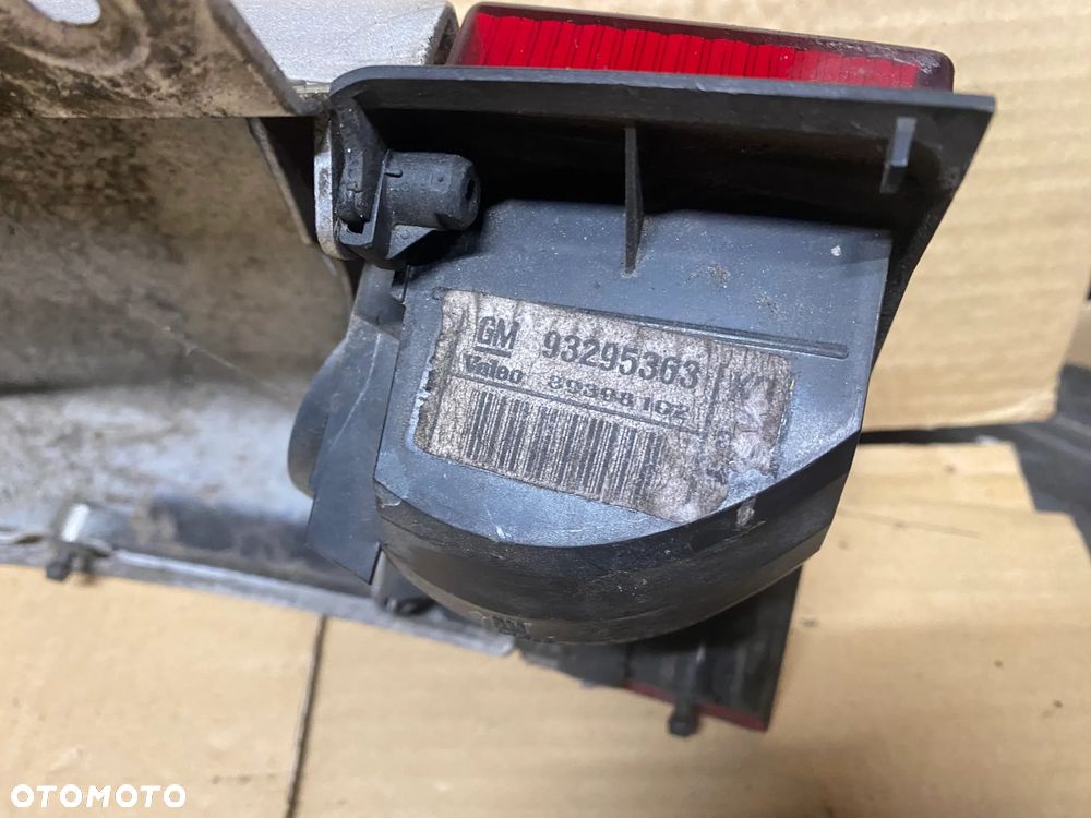 LAMPA TYLNA PRAWA OPEL MERIVA A 93294346 - 9