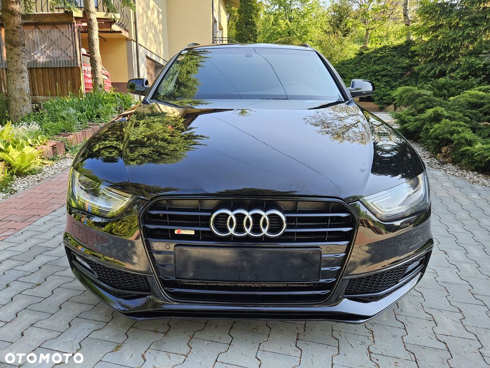 Audi A4 Avant 2.0 TDI DPF quattro S tronic S line Sportpaket - 2