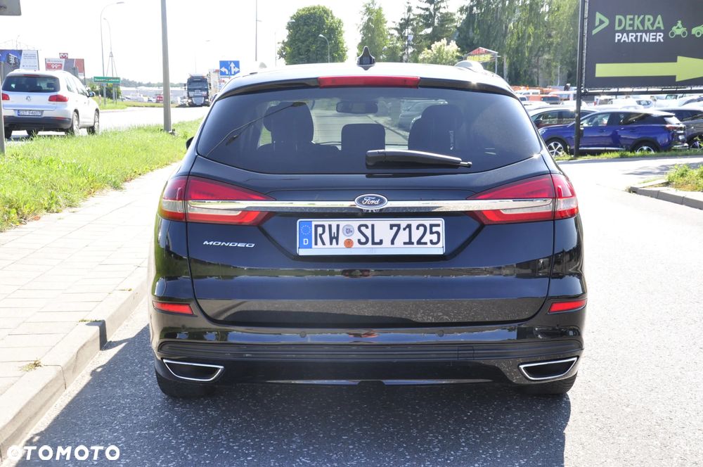 Ford Mondeo 2.0 EcoBlue Titanium - 4