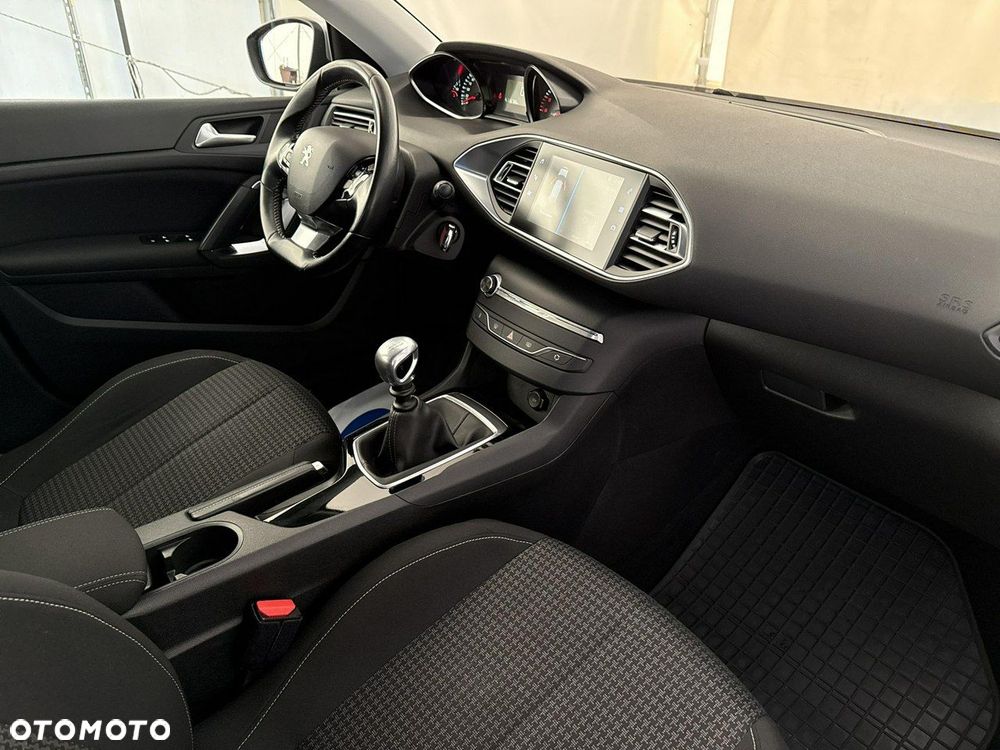 Peugeot 308 - 23
