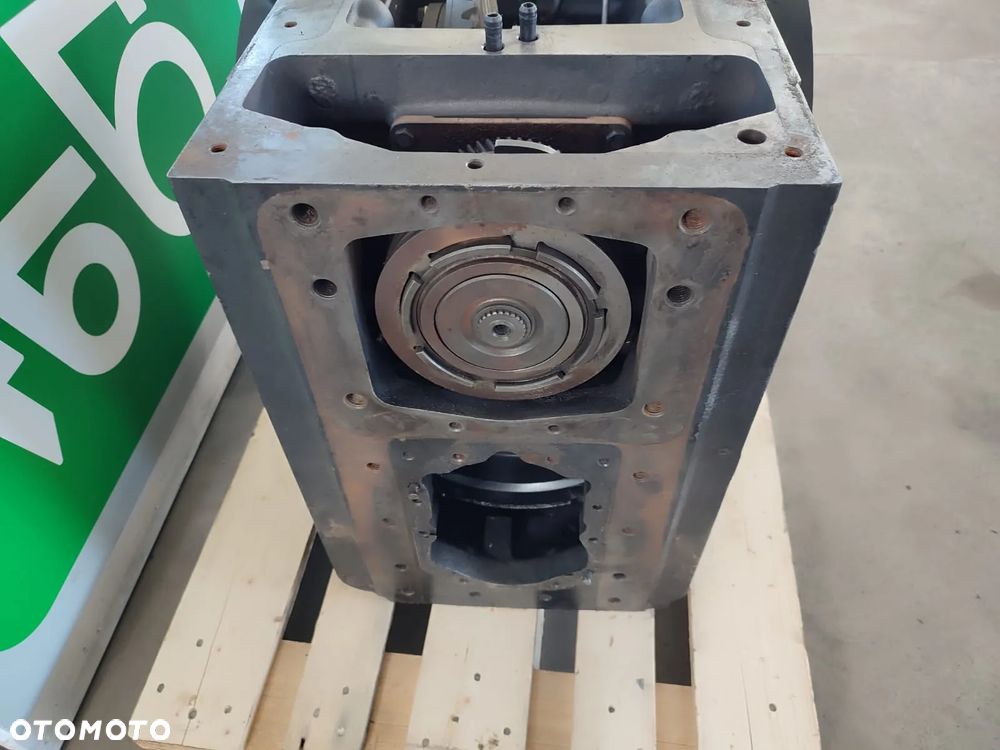 Dyferencjał tylny 224852A5 CASE MX 270 MAGNUM - 9