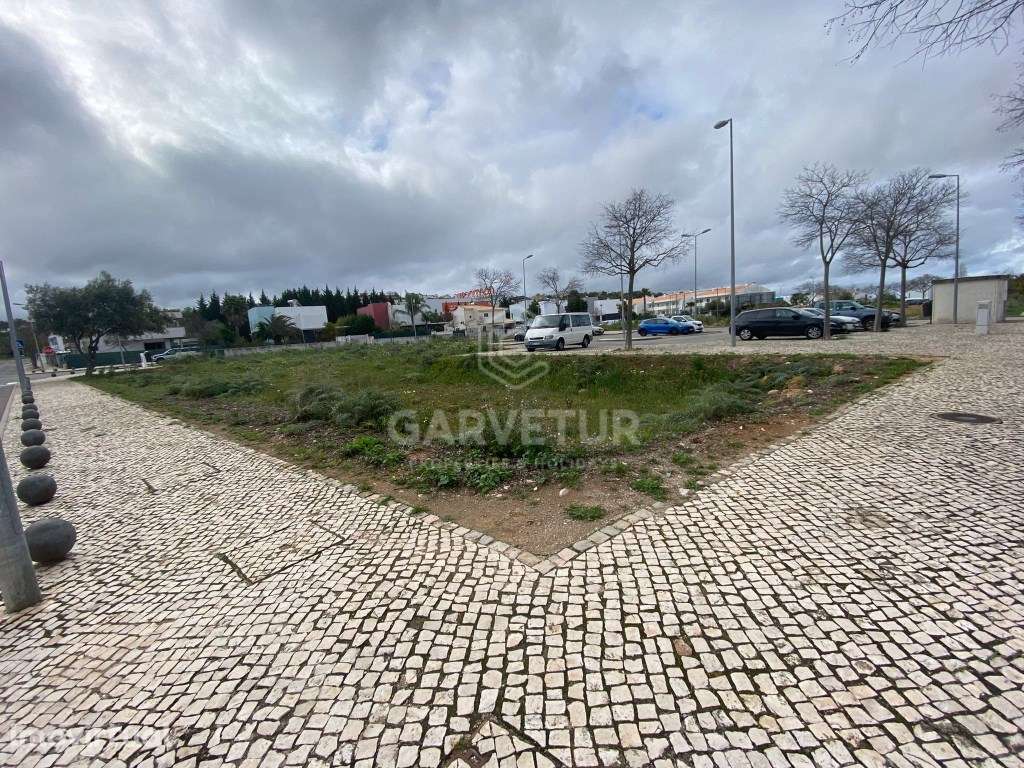 Lote de terreno urbano para construção de 8 fogos, Loulé, Algarve - Grande imagem: 4/17