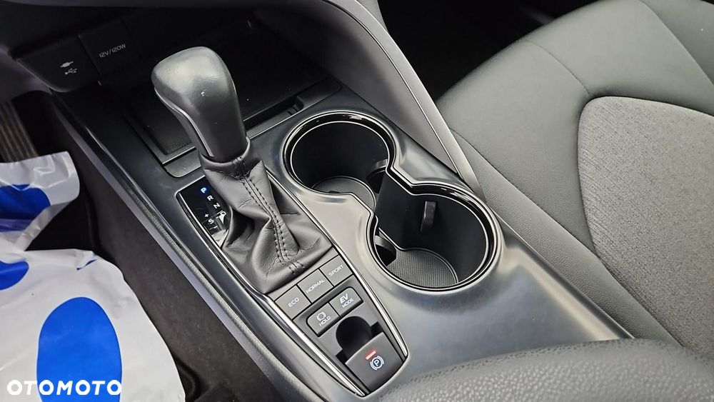 Toyota Camry 2.5 Hybrid Comfort CVT - 19