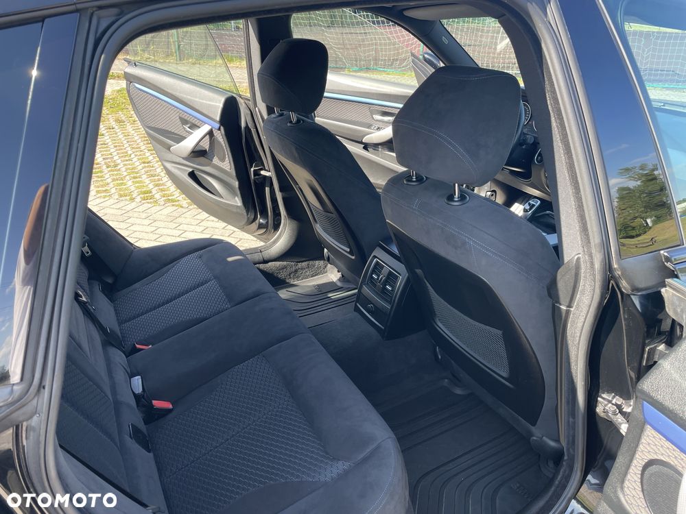 BMW 3GT 320i GPF xDrive M Sport - 11