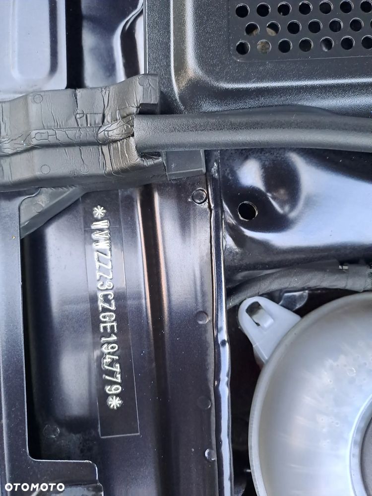 Volkswagen Passat - 28