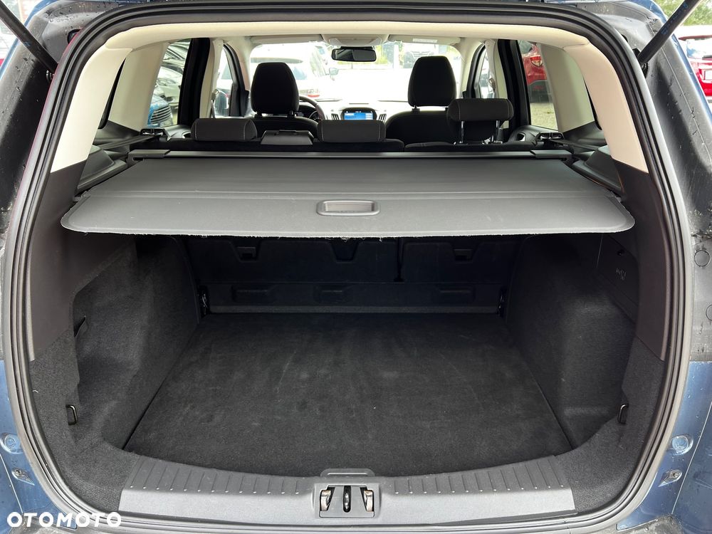 Ford Kuga 1.5 EcoBoost 2x4 Titanium - 25