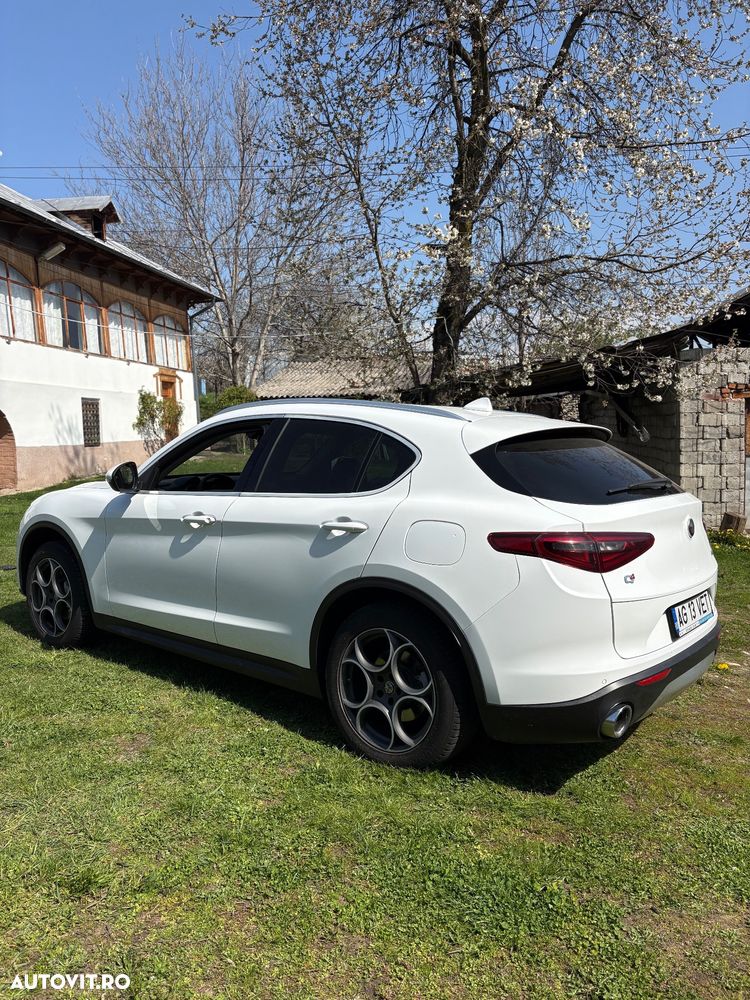 Alfa Romeo Stelvio 2.0 Turbo AWD AT8 Super - 17