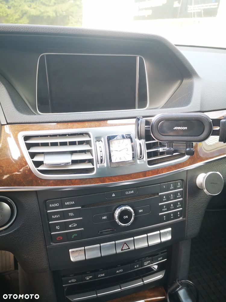 Mercedes-Benz Klasa E 250 Avantgarde - 11