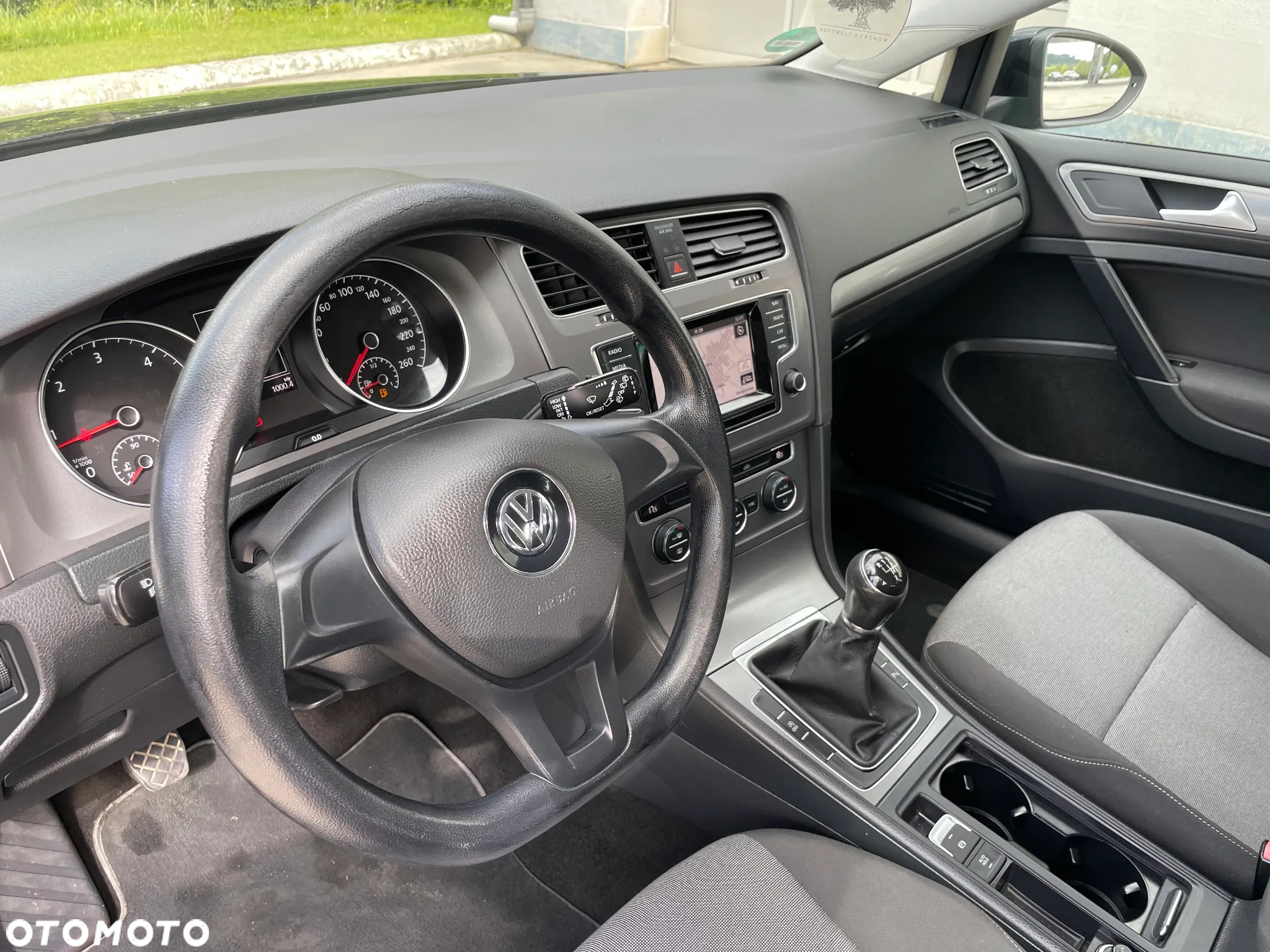 Volkswagen Golf 1.6 TDI BlueMotion Technology Comfortline - 12