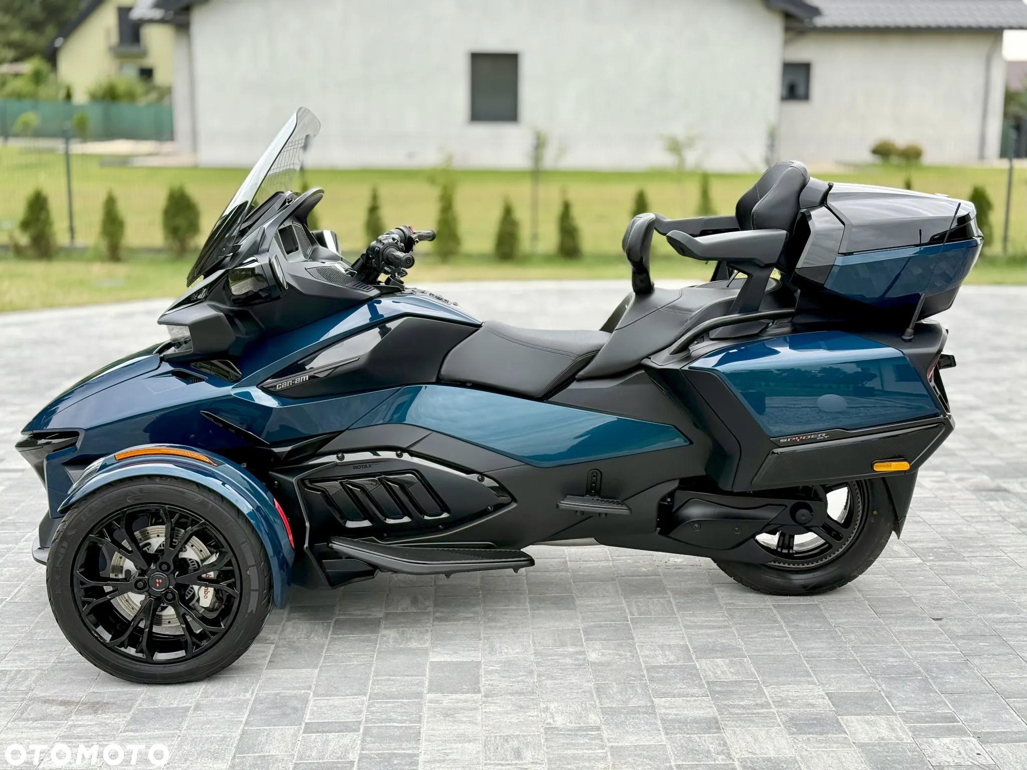 Can-Am Spyder - 2