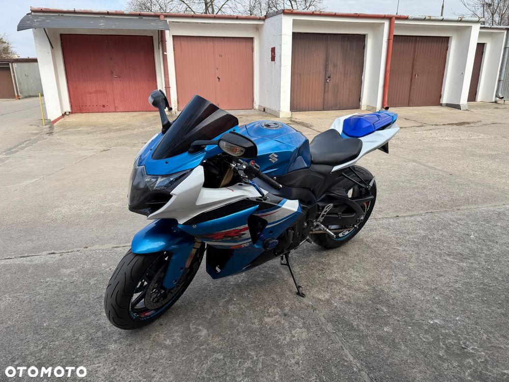 Suzuki GSX-R - 10