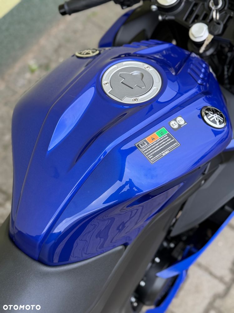 Yamaha YZF - 17