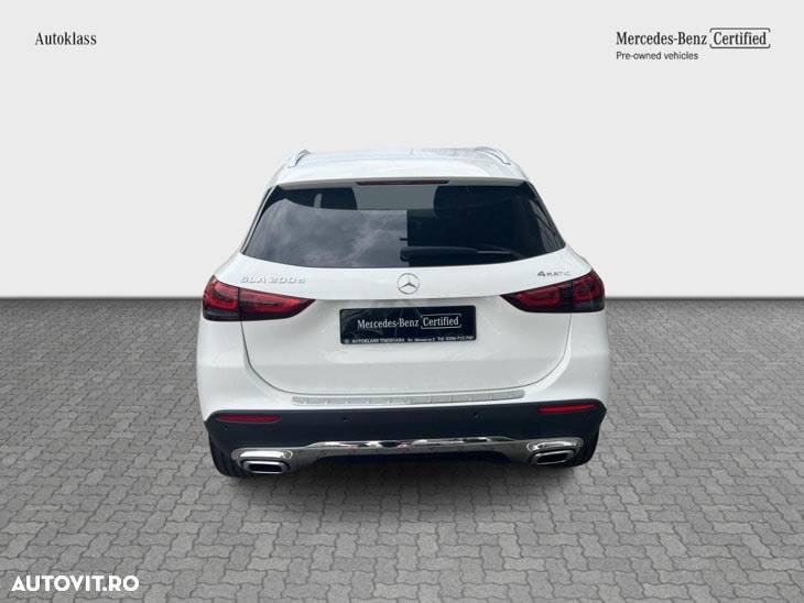 Mercedes-Benz GLA - 4