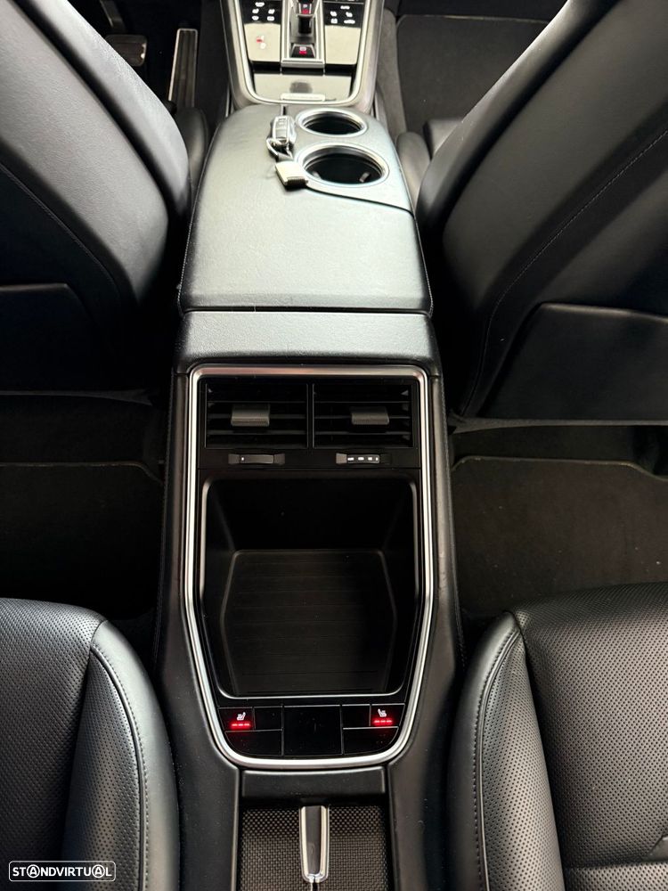 Porsche Panamera 4 S - 41