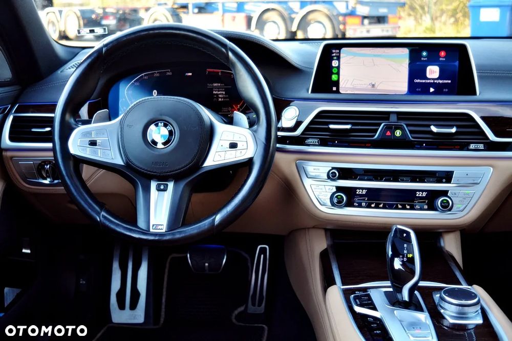 BMW Seria 7 750Li xDrive - 29