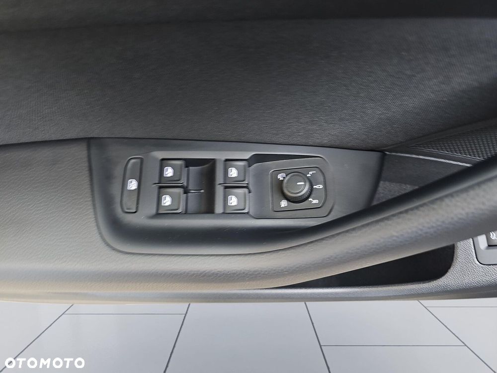 Volkswagen Passat Variant 1.5 TSI EVO Business DSG - 19
