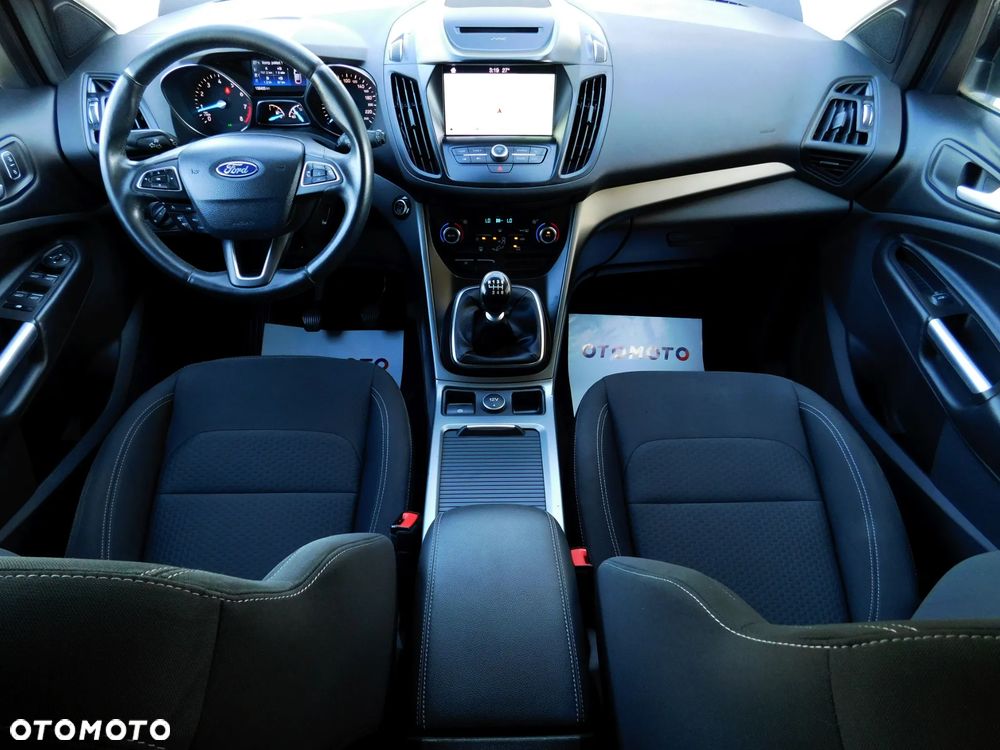 Ford Kuga - 8
