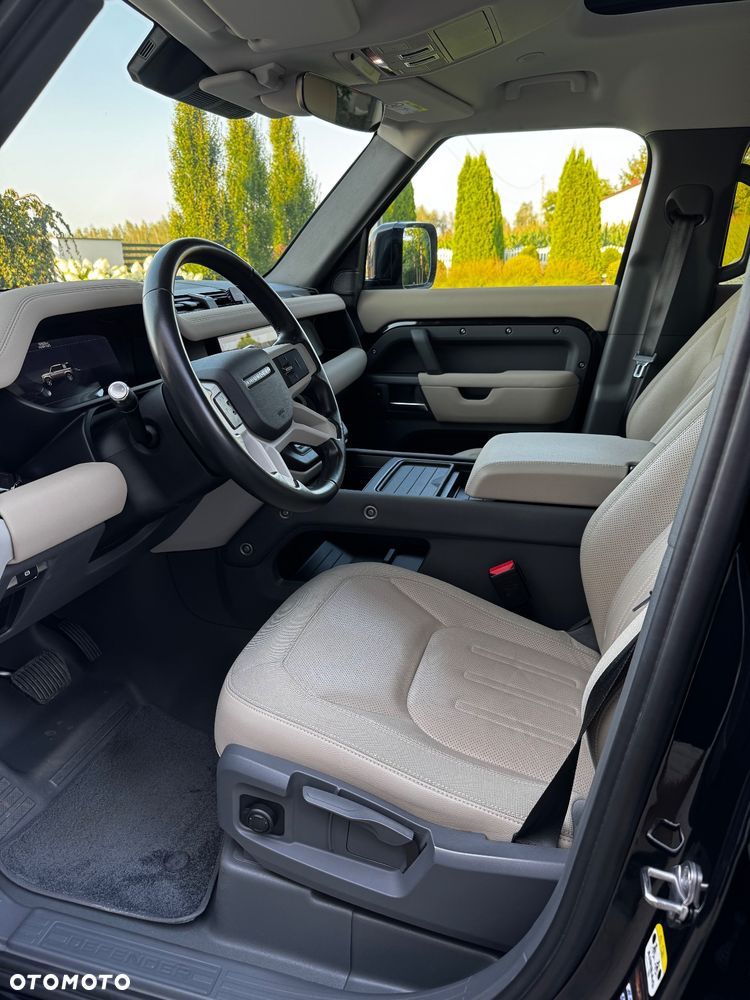 Land Rover Defender 110 2.0 D240 - 14
