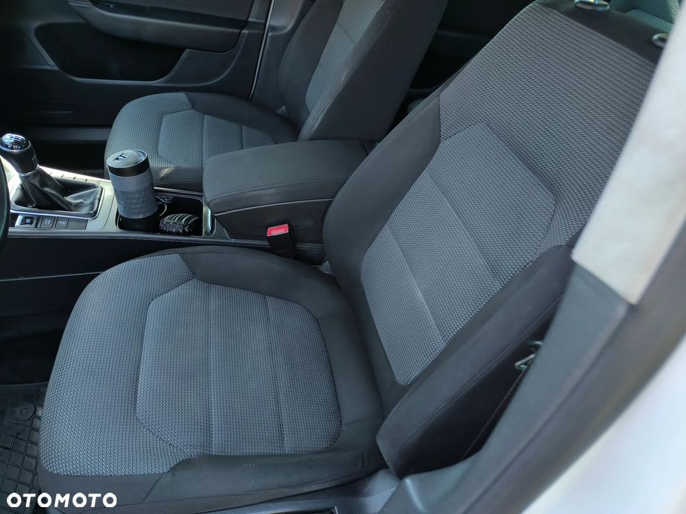 Volkswagen Passat 2.0 TDI 4Motion BlueMotion Technol Comfortline - 11