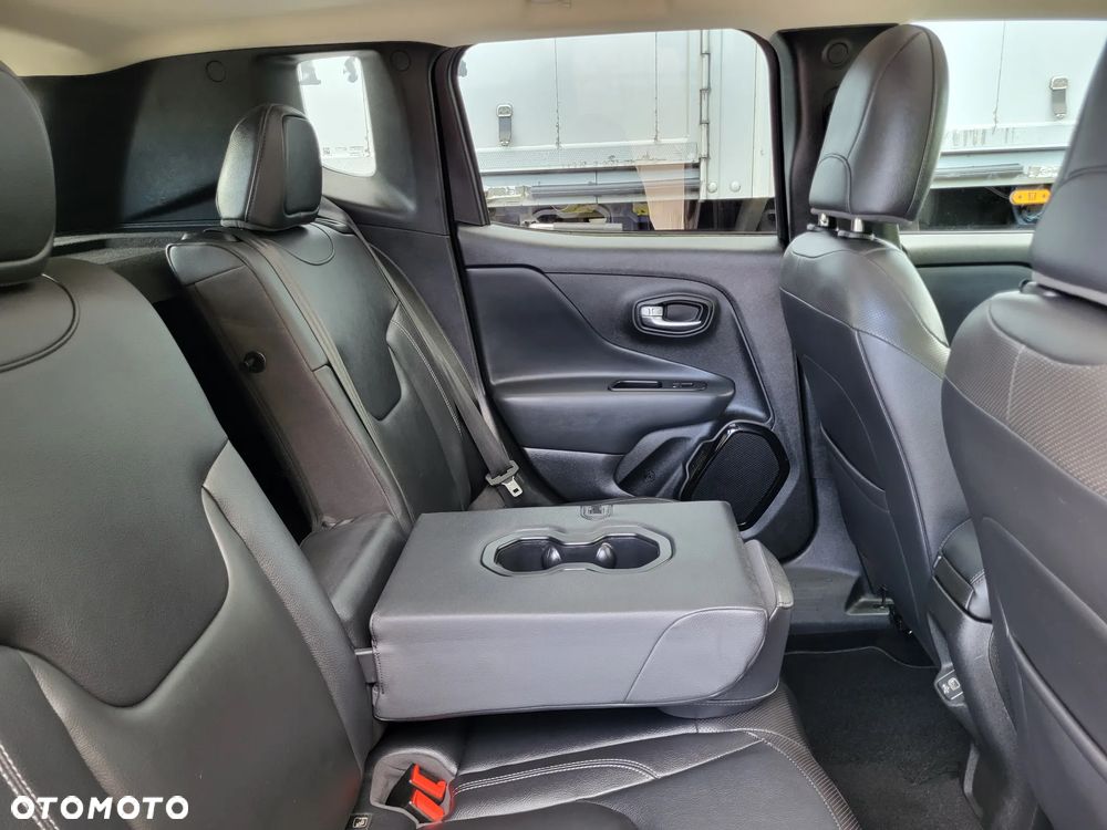 Jeep Renegade 1.4 MultiAir Limited FWD S&S - 28