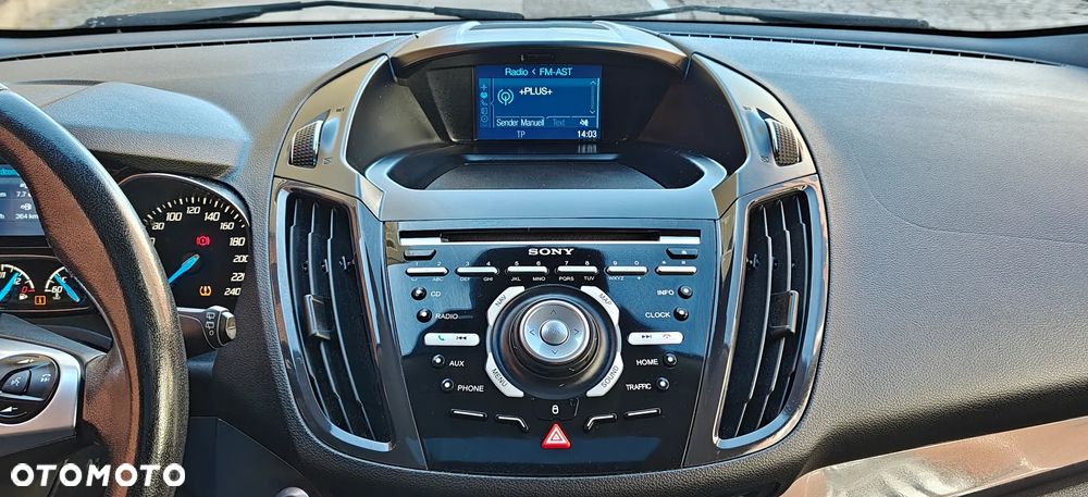 Ford Kuga 1.6 EcoBoost 2x4 Individual - 24
