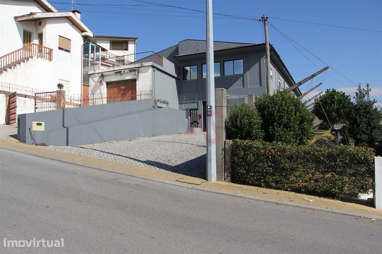 Pavilhão industrial com 1.017 m2 em Margaride, Felgueiras - Grande imagem: 3/8