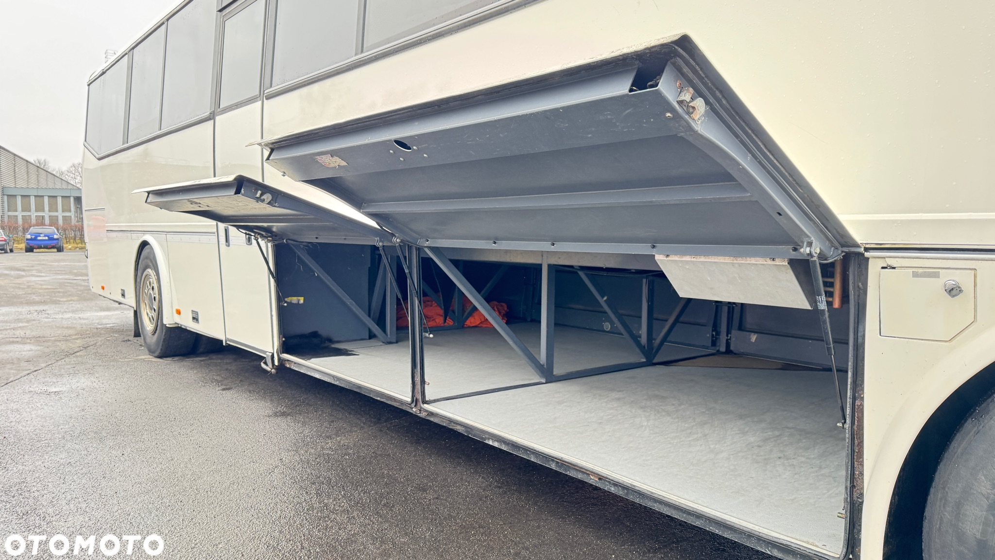 Bova FLD127 Futura / 13m / Klima / 65 miejsc / Cena 63500 zł netto - 8