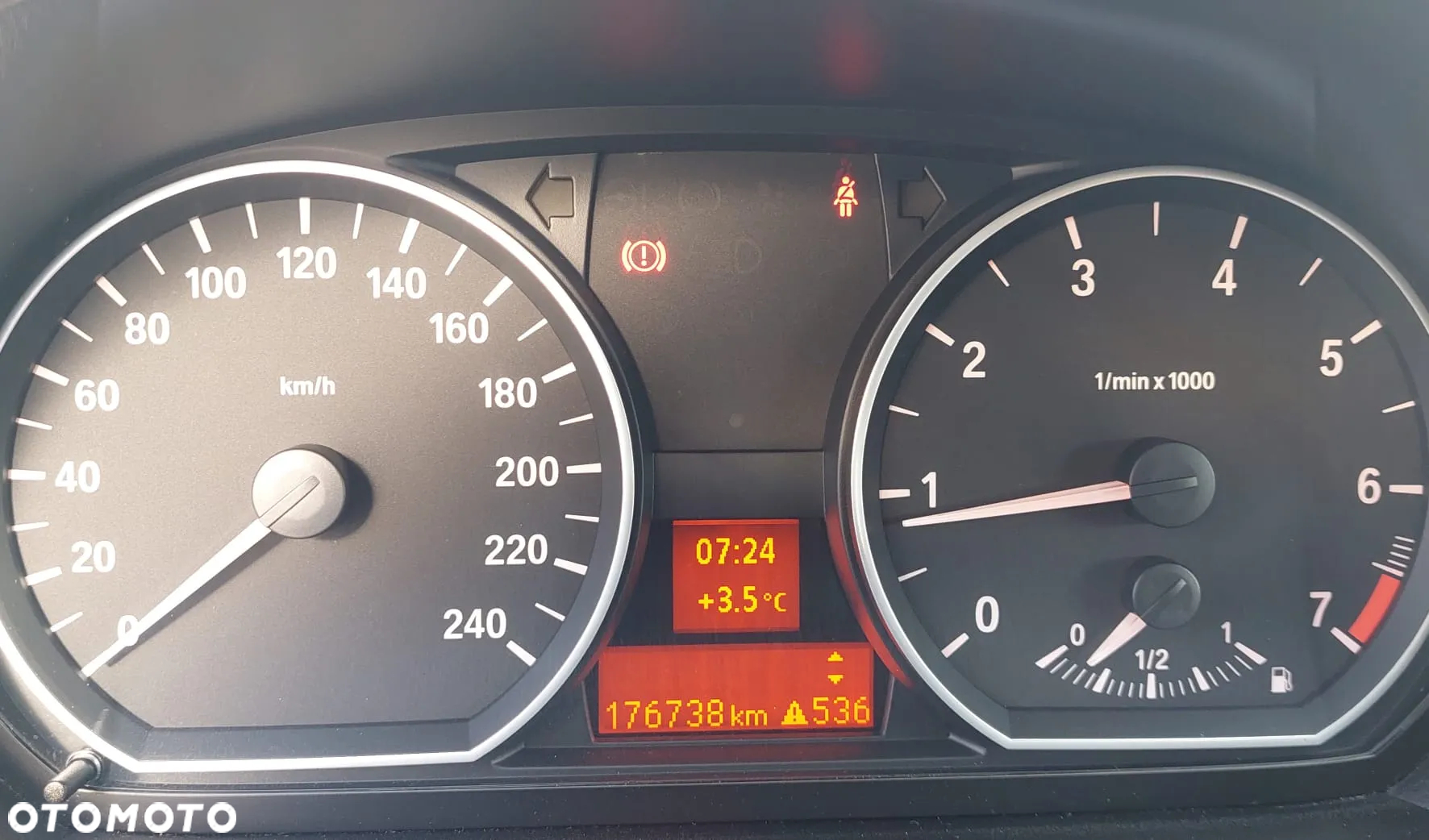 BMW Seria 1 116i - 11