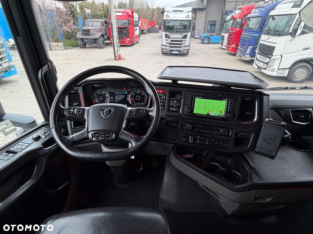 Scania 580S scania z Niemiec v8 mega low deck idealny stan 2021 pełna opcja bez egr - 35