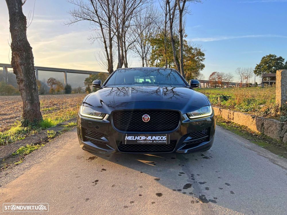 Jaguar XE 2.0 D R-Sport - 12