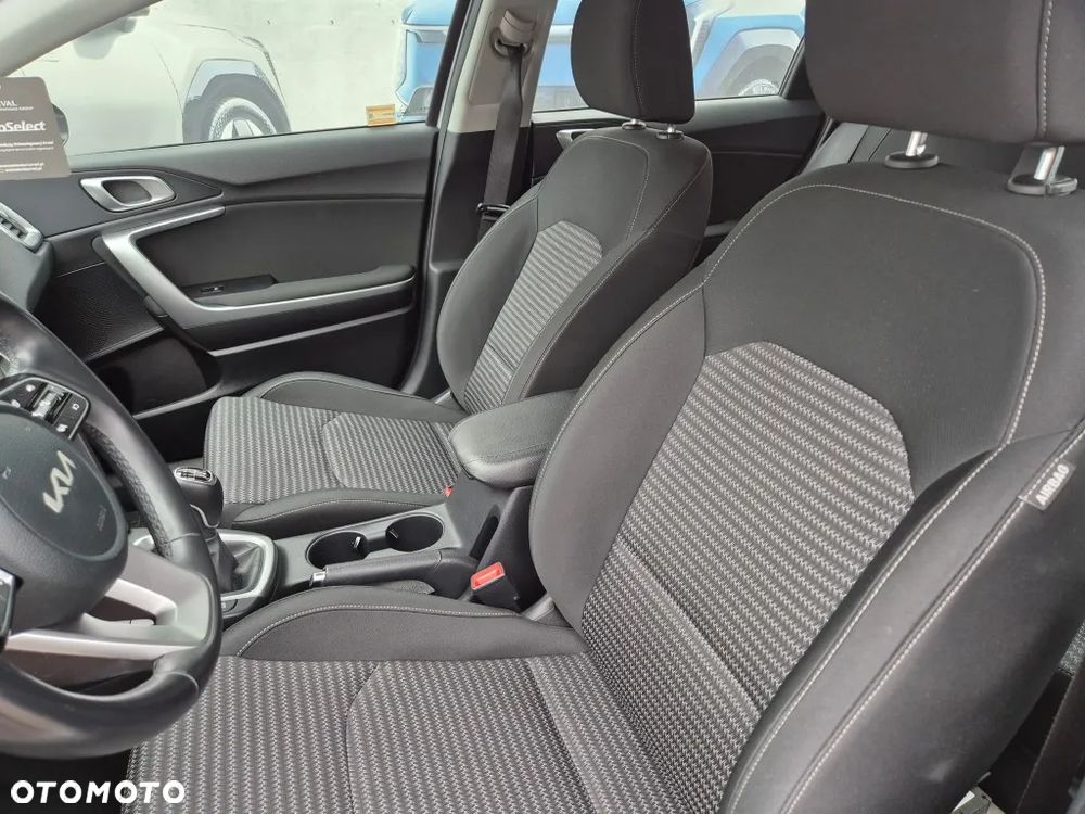 Kia Ceed 1.5 T-GDI M - 14