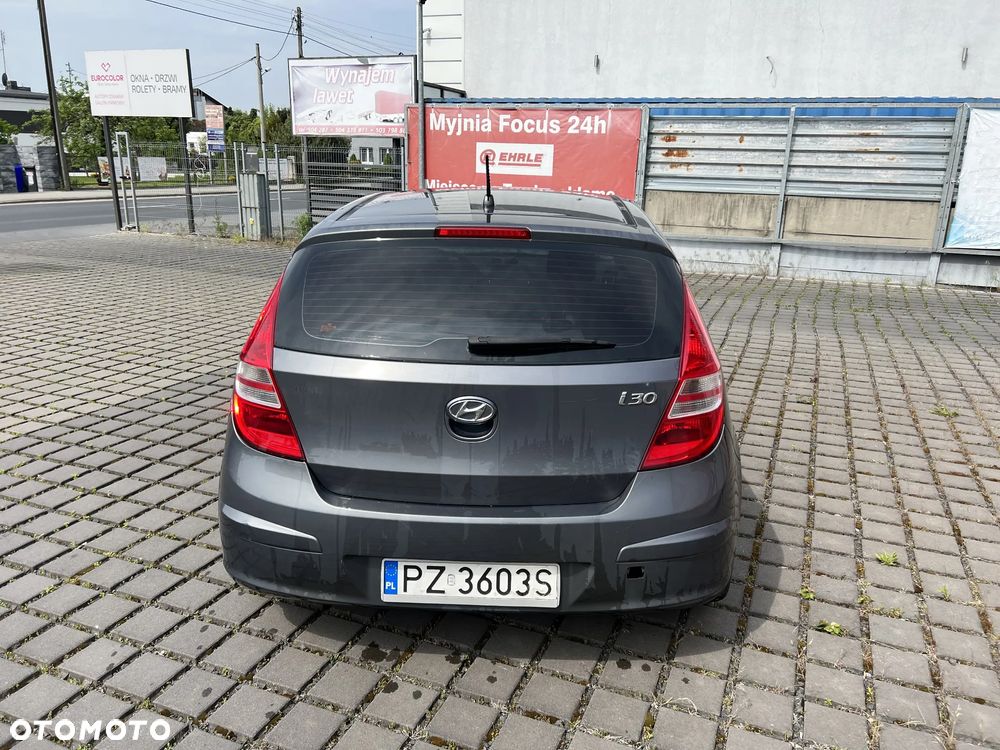 Hyundai i30 1.4 Base - 3