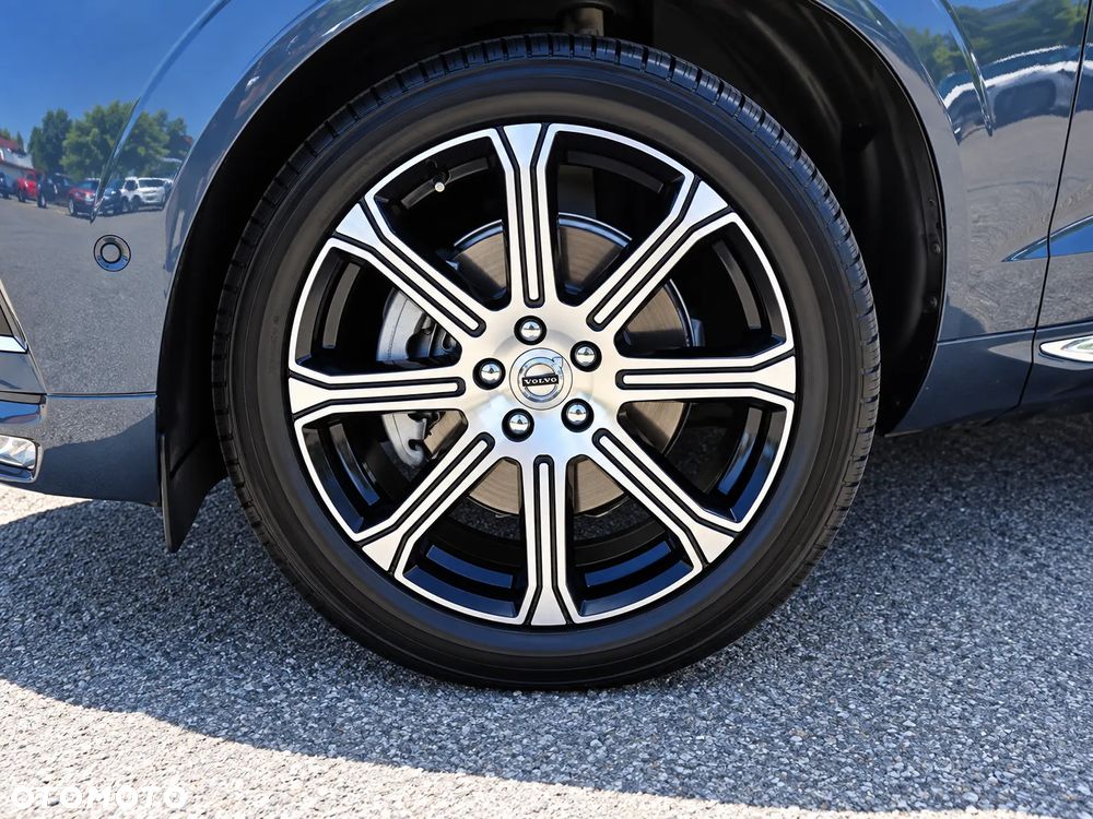 Volvo XC 60 - 30