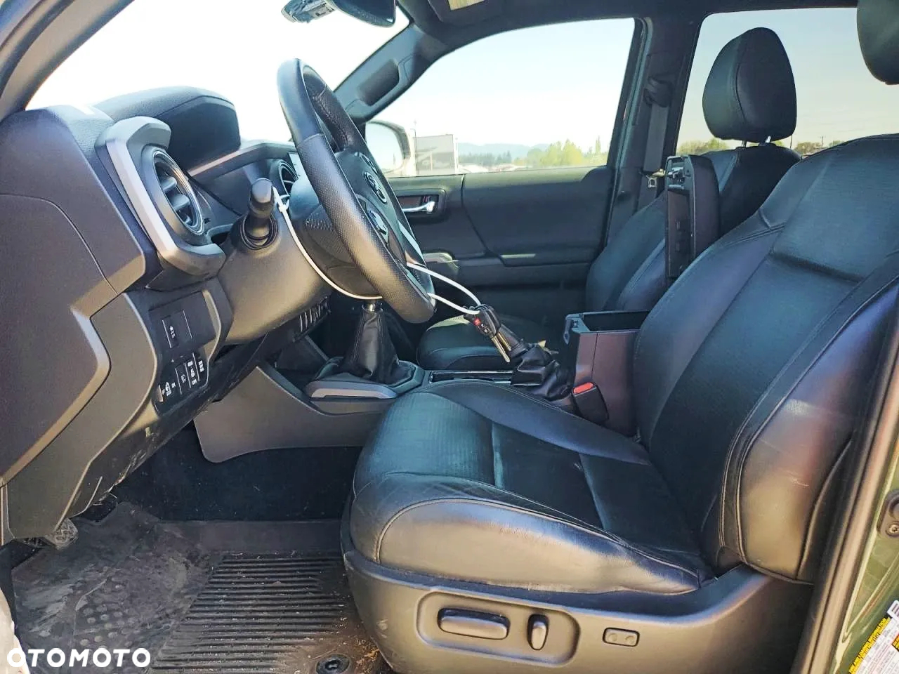 Toyota Tacoma - 7