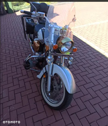 Suzuki Intruder - 3